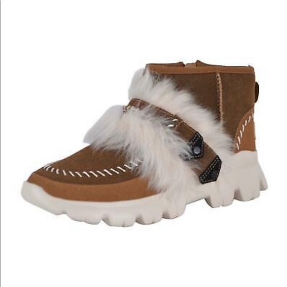 NEW UGG FLUFF Ankle Boot Tan/Brown Size 6 - Picture 2 of 14